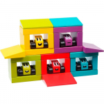 Puidust m&auml;nguautod Helge v&otilde;idus&otilde;it