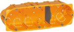 Flush mounting box Batibox - 3 gang German std - depth 40 mm - dry partitions 080043 | 3245060800437
