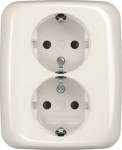 Complete cover. With screwless terminals. DP (2 P + E) Suitable for 1gang flush-mounted boxes. Without claws. 2TKA00003902 | 6438199005478