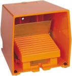 Single foot switch, IP66, with cover, metallic, orange, 1 NC+1 NO. range of product: Harmony XPE - product or component type: foot switch - material: metal - foot switch type: single foot switch - device short name: XPER - protective cover: with - tr ...