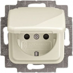 Shuttered. With screwless terminals. DP (2 P + E) Hinged lid notches when opened. 2CKA002013A5306 | 4011395122839