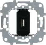 Front: 1x USB 2.0 connector (Type A connector)   Rear: screw terminals (5 wires)   Without fixing claws   Cover plate code: 8555 2CLA815580A1001 | 8427238193540