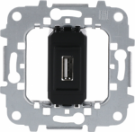Front: 1x USB 2.0 connector (Type A connector)   Rear: 1x USB 2.0 connector (Type A connector) fitted at 90&ordm; angle   Without fixing claws   Cover plate code: 8555 2CLA815590A1001 | 8427238193564