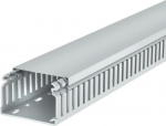Halogēnus nesaturo&scaron;s instalācijas vadu kanāls ar&nbsp;vāku un perforētu pamatni, DIN EN 50085-2-3. 6178588 | 4012195803836