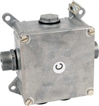 Wiring distribution box from aluminium alloy. Outlets are adjusted for metal pipes distribution system with thread M20. Fitted with a clamp for installation in TNS networks 7216 B_M20 | 8595057689541