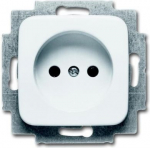 With screw-type terminals. DP With cover plate Reflex SI For flush-mounted wall box 58 with screw fixation. 2CKA002111A0581 | 4011395498705