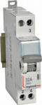 Changeover switch - 2-way with centre point - 250 V - 32 A - 1 module 412902 | 3414970531674