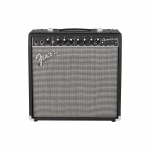 Fender CHAMPION 40 Transistoriseeritud kitarriv&otilde;imendi