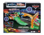 M&auml;nguasjad Mattel  CARS set Night race track glowing in the dark