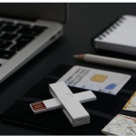 &Uuml;leminek PLUSS-ID  +ID Smart Card Reader white, BLISTER