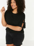 TRENDYOL PLUS SIZE - Naiste T-s&auml;rk