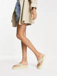ASOS - Naiste pl&auml;tud, ASOS DESIGN FONDA