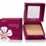 Benefit Hoola P&auml;ikesepuuder mati efektiga varjund Hoola Light 8 g
