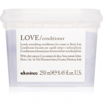 Davines Essential Haircare LOVE Smoothing Conditioner Silendav palsam ohjeldamatutele ja k&auml;haratele juustele 250 ml