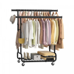 Riidestange metallist must ratastel