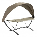 Lamamistool terrassile p&auml;ikesekattega hall