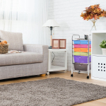 Costway vannitoak&auml;ru rullikonteiner sahtlitega mitmev&auml;rviline 37 x 74 x 32 cm PP materjalist