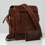 Naturaalnahast meeste kott Peterson v&otilde;tme&uuml;mbrisega, pruun