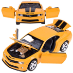 Metallist auto Chevrolet Camaro SS heli- ja valgusefektidega