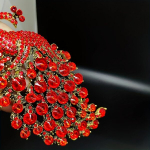 Elegantne Rhinestone Paabulinnu Pross - Vintage Looma V&otilde;lu Aksessuaar