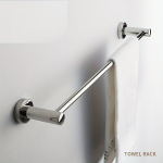 Vastupidav roostevaba terasest r&auml;tikuriiul vannituppa.