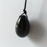 Jade Munakivi Obsidiaan Toorp&auml;rl Silutud Kegel Treenimine Naisele., 45*30mm