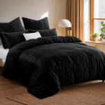 Talvine flanellist pl&uuml;&uuml;&scaron;ist voodipesukomplekt 3-osaline must 200x200 cm &mdash; talvine voodipesu, soe voodipesu, mikrokiust voodipesukomplekt, lukuga voodipesu, pehme kaheinimese voodipesu, oeko-tex voodipesu, hubane must voodipesu