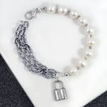 P&auml;rlitega k&auml;ev&otilde;ru