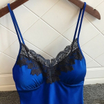 &Ouml;&ouml;s&auml;rk/Helesinine