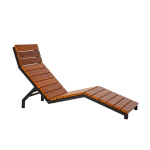 Aialamamistool terrassile parki kuldne p&auml;hkel terasraamiga ja puidust istega