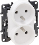 Legrand Niloe Step kahekordne kruviklemmidega elektripistik