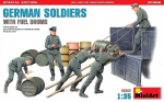 Liimitav mudel MiniArt 35366 German Soldiers with Fuel Drums Special Edition 1/35