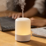 120ml kaasaskantav aroomidifusor ja helitehnoloogiaga niisuti - mini eeterliku &otilde;li &otilde;hupuhasti v&auml;rviliste valgusmuutustega kodu, magamistoa, kontori jaoks - USB-toitega, kaks saadavalolevat disaini., DQ712