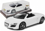 Automobilis Audi R8 baltas