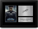 Hwc Trading Fr A4 Chadwick Boseman Black Panther - A4 raamitud kingitused tr&uuml;kitud, signeeritud autogrammiga pilt filmimeenete f&auml;nnidele - A4 raamitud