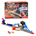 Disney Pixari Autod Piston Cup trikiv&otilde;istluste v&otilde;idus&otilde;iduraja komplekt koos V&auml;lk McQueeniga (Mattel JHL42)