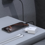 Seinale paigaldatav USB-C laadija telefonile 25W koos kaabliga