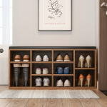 Saali kingakapp koos pingiga pruunis rustikaalses katusekorruses