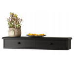 Must riiul koos sahtlitega klassikalisele loft seinale avarasse elutuppa