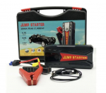 Happy people andy autoaku laadija koos klambritega, jump starter