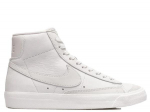 W blazer mid 77 nike naistele white dq7572001 DQ7572001