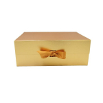 Kuldne kinkekarp magnetiga, 33x25x12 cm