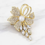 Unikaalse disainiga pross Crystal flower