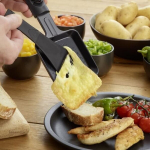 Raclette machine - SEVERIN - RG9670 - 8 people - Large non-stick cooking plate 41.7 x 26.3 cm - 1400 W - Black