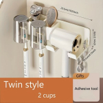 Ruumis&auml;&auml;stlik vannitoa korraldaja koos tassihoidja ja f&ouml;&ouml;nialusega.