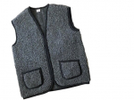 Villane vest, must