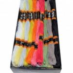 Puuvillane tikkimisniidid Muline RainBow&reg; 24 heledat iga&uuml;ks 8 m komplekt
