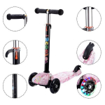 Kolmerattaline t&otilde;ukeratas, valgustusega rattad