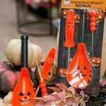 K&otilde;rvitsa &otilde;&otilde;nestamise t&ouml;&ouml;riistakomplekt Halloweeni kaunistamine l&otilde;ikamine nikerdamine