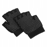 Treening jooga vabas &otilde;hus, must